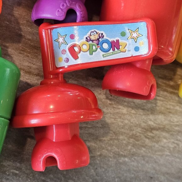 90s Y2K Fisher Price Pop Onz Building System 27 Pieces Animals Car Doors Shapes - Picture 3 of 14